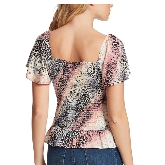 Jessica Simpson sexy top - Picture 14 of 15